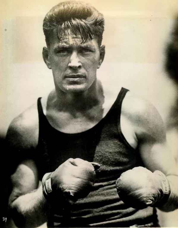 Джин Тунней (Gene Tunney) краткая биография боксера