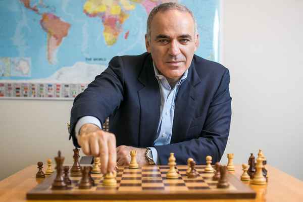 Гарри Каспаров краткая биография шахматиста